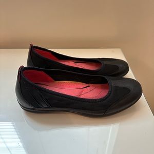 Ecco Women’s Black Flats Size 6.5